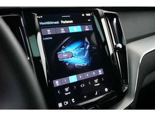 Volvo  XC60 2.0 T6 Plug-in hybrid AWD Plus Bright | Trekhaak | Camera | Panoramadak | Memory | Stuur/stoelver... ActivLease financial lease