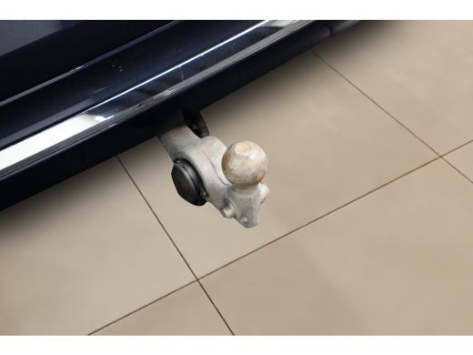 Volvo  XC60 2.0 T6 Plug-in hybrid AWD Plus Bright | Trekhaak | Camera | Panoramadak | Memory | Stuur/stoelver... ActivLease financial lease