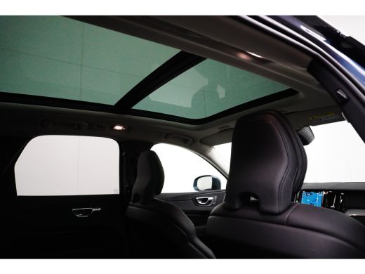 Volvo  XC60 2.0 T6 Plug-in hybrid AWD Plus Bright | Trekhaak | Camera | Panoramadak | Memory | Stuur/stoelver... ActivLease financial lease