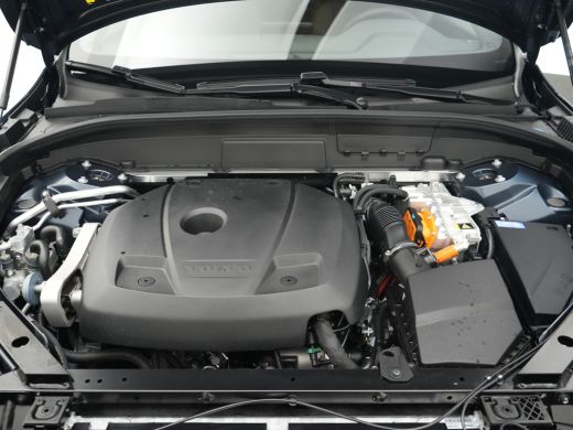 Volvo  XC60 T6 Plus Black Edition Recharge AWD | Facelift | Panoramadak | Trekhaak | 21" | Adaptive Cruise | ... ActivLease financial lease