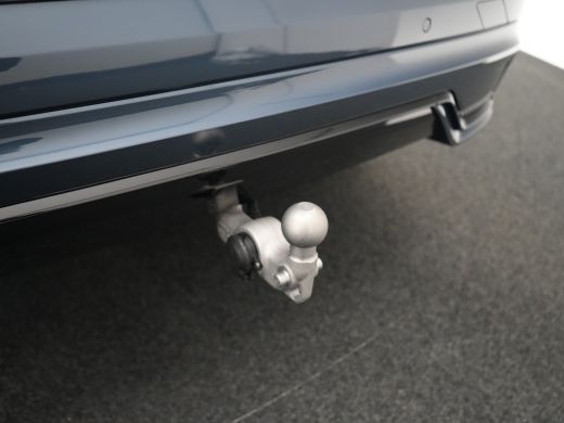 Volvo  XC60 T6 Plus Black Edition Recharge AWD | Facelift | Panoramadak | Trekhaak | 21" | Adaptive Cruise | ... ActivLease financial lease