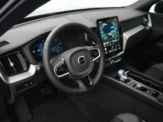 Volvo  XC60 T6 Plus Black Edition Recharge AWD | Facelift | Panoramadak | Trekhaak | 21" | Adaptive Cruise | ... ActivLease financial lease