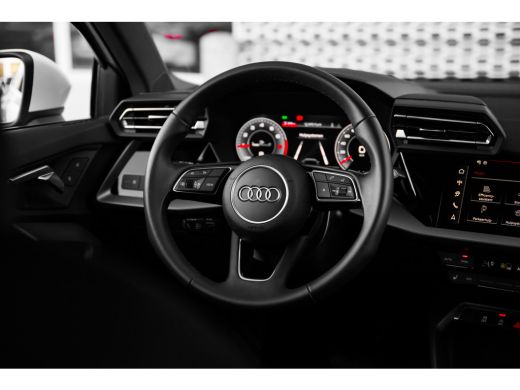 Audi A3 Sportback 30 TFSI advanced | Panoramadak | ActivLease financial lease