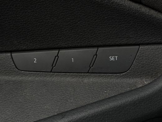Audi e-tron 55 Aut. Quattro Edition 95kWh | Trekhaak | Navi | Memory ActivLease financial lease