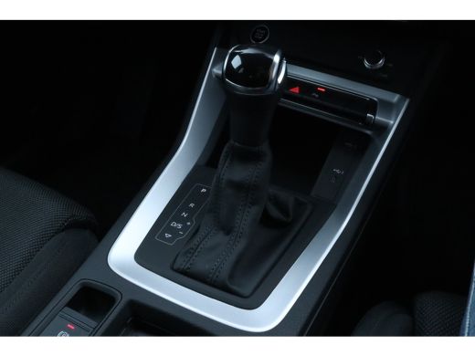 Audi Q3 35 TFSI Advanced edition | Adapt. Cruise | Trekhaak | Stoelverwarming | Carplay | Virtual Cockpit... ActivLease financial lease