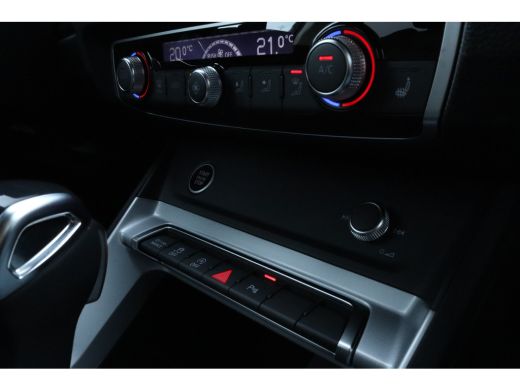 Audi Q3 35 TFSI Advanced edition | Adapt. Cruise | Trekhaak | Stoelverwarming | Carplay | Virtual Cockpit... ActivLease financial lease