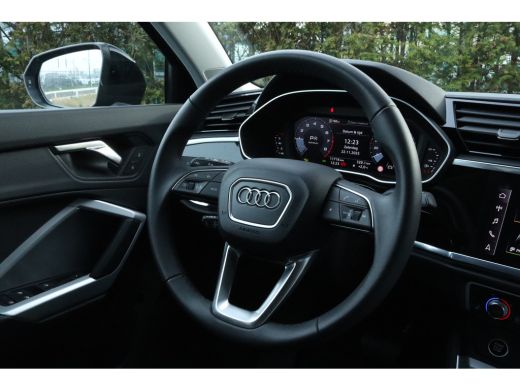 Audi Q3 35 TFSI Advanced edition | Adapt. Cruise | Trekhaak | Stoelverwarming | Carplay | Virtual Cockpit... ActivLease financial lease