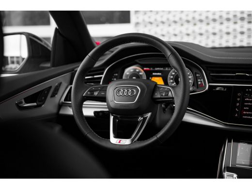 Audi Q8 55 TFSI e quattro Pro Line S | Luchtvering | B&O Advanced 3D | HUD | Panoramadak | Trekhaak | 23" | ActivLease financial lease