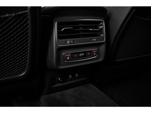 Audi Q8 55 TFSI e quattro Pro Line S | Luchtvering | B&O Advanced 3D | HUD | Panoramadak | Trekhaak | 23" | ActivLease financial lease