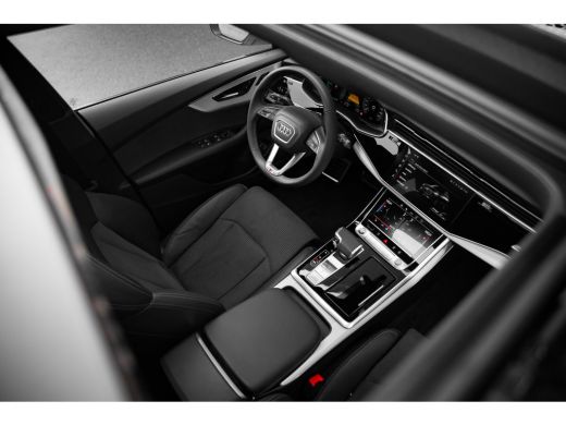 Audi Q8 55 TFSI e quattro Pro Line S | Luchtvering | B&O Advanced 3D | HUD | Panoramadak | Trekhaak | 23" | ActivLease financial lease