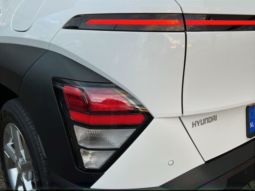 Hyundai Kona 1.6 GDI 141pk HEV Comfort | Camera | Draadloos carplay | Climate control | Adaptive cruise contro... ActivLease financial lease