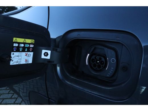 Jeep Compass 4xe 240 Plug-in Hybrid Electric Upland | Adapt. Cruise | Stoel+Stuurverwarming | Navi | Carplay |... ActivLease financial lease