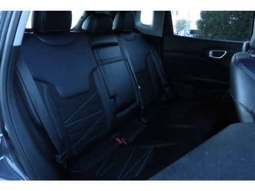 Jeep Compass 4xe 240 Plug-in Hybrid Electric Upland | Adapt. Cruise | Stoel+Stuurverwarming | Navi | Carplay |... ActivLease financial lease