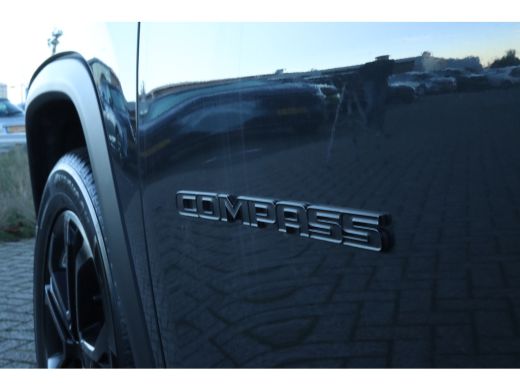 Jeep Compass 4xe 240 Plug-in Hybrid Electric Upland | Adapt. Cruise | Stoel+Stuurverwarming | Navi | Carplay |... ActivLease financial lease