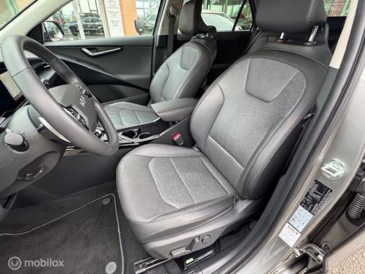 Kia Niro EV DynamicPlus Line , 450 km electrisch rijden , Luxe uitvoering , Prive Glass , Lederen bekleding ,... ActivLease financial lease