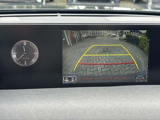 Lexus UX 300e Business 54 kWh | Carplay | Electr. bestuurdersstoel | Parkeercamera | Adaptive cruise contr... ActivLease financial lease