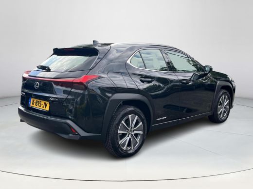 Lexus UX 300e Business 54 kWh | Carplay | Electr. bestuurdersstoel | Parkeercamera | Adaptive cruise contr... ActivLease financial lease
