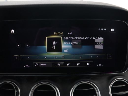 Mercedes-Benz E-Klasse 300e Avantgarde | Panoramadak | Adaptive cruise | Stoelverwarming | Carplay | Camera | Sfeerverli... ActivLease financial lease