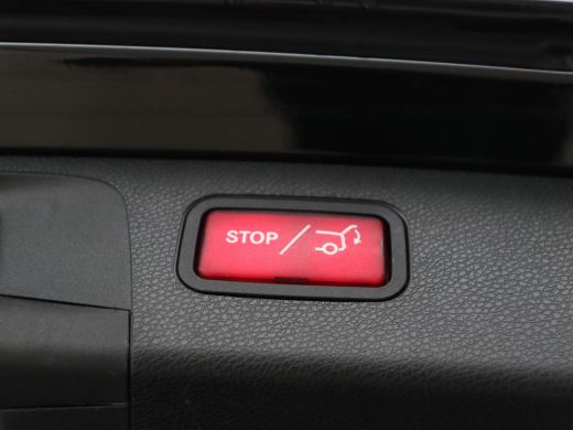 Mercedes-Benz E-Klasse 300e Avantgarde | Panoramadak | Adaptive cruise | Stoelverwarming | Carplay | Camera | Sfeerverli... ActivLease financial lease