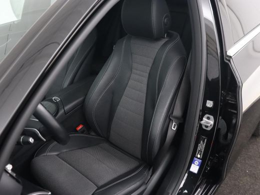 Mercedes-Benz E-Klasse 300e Avantgarde | Panoramadak | Adaptive cruise | Stoelverwarming | Carplay | Camera | Sfeerverli... ActivLease financial lease
