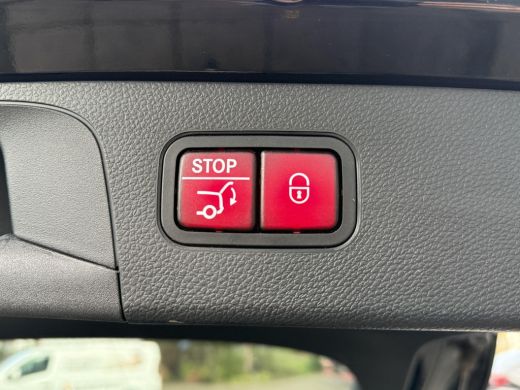 Mercedes-Benz GLC 300e 4MATIC AMG | Navi | Panorama | Trekhaak | Burmester | ActivLease financial lease