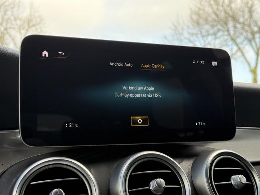 Mercedes-Benz GLC 300e 4MATIC AMG | Navi | Panorama | Trekhaak | Burmester | ActivLease financial lease