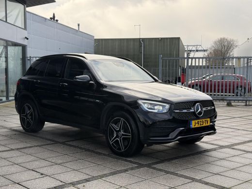 Mercedes-Benz GLC 300e 4MATIC AMG | Navi | Panorama | Trekhaak | Burmester | ActivLease financial lease