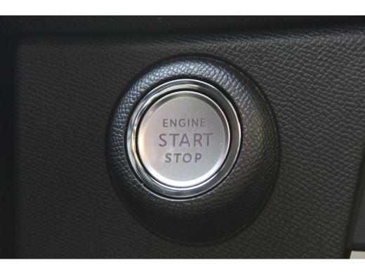 Opel Astra 1.2 Turbo Hybrid Ultimate | Automaat | Navigatie | Camera | LED Koplampen | 18 Inch lichtmetaal |... ActivLease financial lease