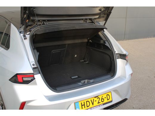 Opel Astra 1.2 Turbo Hybrid Ultimate | Automaat | Navigatie | Camera | LED Koplampen | 18 Inch lichtmetaal |... ActivLease financial lease