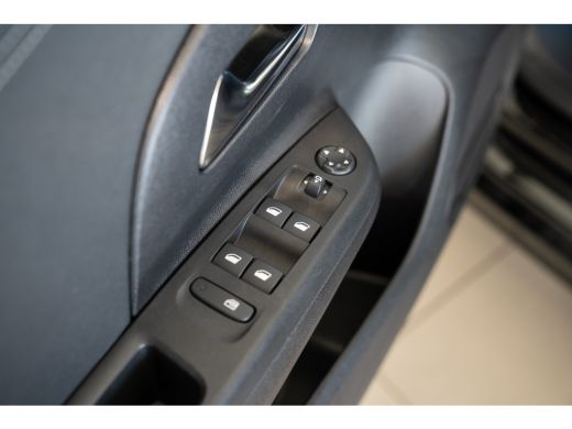 Opel Corsa 1.2 GS | Navigatie | Camera | Parkeersensoren | Climate Controle | Dodehoekbewaking | ActivLease financial lease