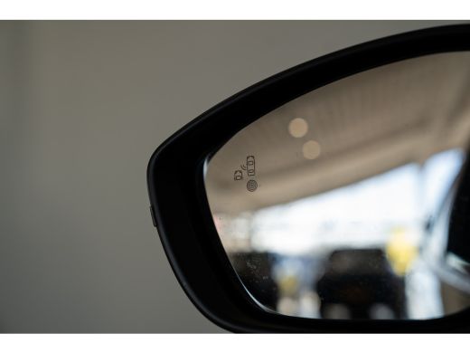 Opel Corsa 1.2 GS | Navigatie | Camera | Parkeersensoren | Climate Controle | Dodehoekbewaking | ActivLease financial lease