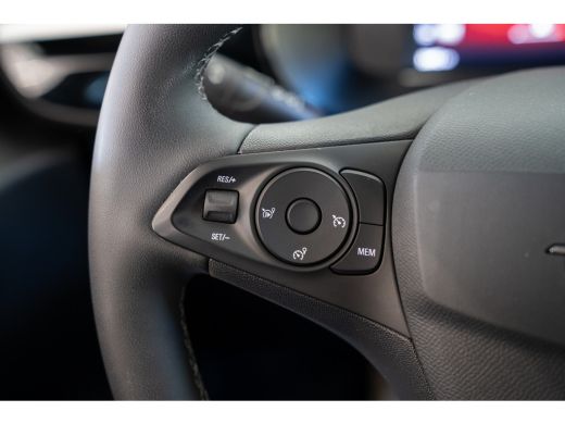Opel Corsa 1.2 GS | Navigatie | Camera | Parkeersensoren | Climate Controle | Dodehoekbewaking | ActivLease financial lease
