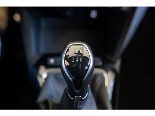 Opel Corsa 1.2 GS | Navigatie | Camera | Parkeersensoren | Climate Controle | Dodehoekbewaking | ActivLease financial lease