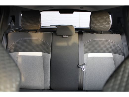 Opel Frontera 1.2 Turbo Hybrid GS | Automaat | Navigatie | Camera | Stoelverwarming | Stuurverwarming | Mild Hy... ActivLease financial lease