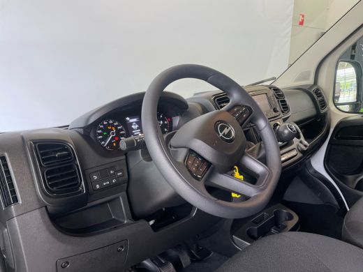 Opel Movano 2.2D 120 S&S L2H1 3.0t | Camera | Trekhaak | Parkeersensoren voor + achter | Cruise control | ActivLease financial lease