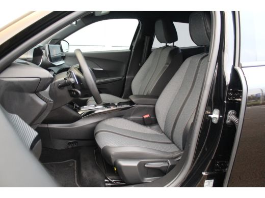 Peugeot 2008 1.2 Hybrid 136 Allure | Climate | Cruise | DAB | PDC V+A | Carplay | Climate | Cruise | DAB | PDC... ActivLease financial lease