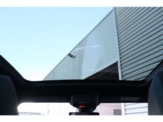 Peugeot 208 HYBRID 100PK GT PACK AUTOMAAT / NAVI / LEDER / CLIMA / PDC / 17" LMV / CAMERA / KEYLESS / PANO. D... ActivLease financial lease