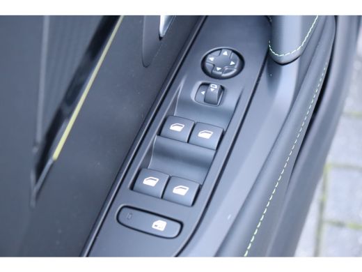 Peugeot 208 HYBRID 100PK GT PACK AUTOMAAT / NAVI / LEDER / CLIMA / PDC / 17" LMV / CAMERA / KEYLESS / PANO. D... ActivLease financial lease