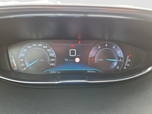 Peugeot 5008 1.2 Allure Advanced grip control Trekhaak | Camera | Full map navigatie | Parkeersensoren ActivLease financial lease