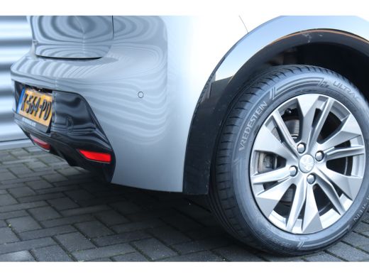Peugeot e-208 EV 136PK ALLURE PREMIÈRE AUTOMAAT / NAVI / LEDER / CLIMA / PDC / 16" LMV / CAMERA / CRUISECONTROL... ActivLease financial lease