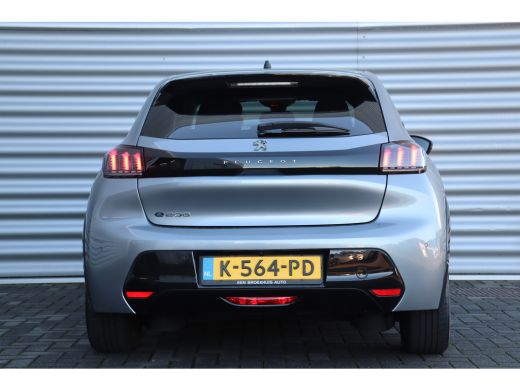 Peugeot e-208 EV 136PK ALLURE PREMIÈRE AUTOMAAT / NAVI / LEDER / CLIMA / PDC / 16" LMV / CAMERA / CRUISECONTROL... ActivLease financial lease
