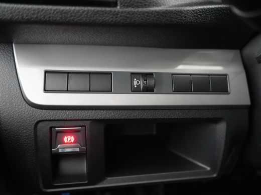 Peugeot Expert L3 75kWh | 16" stalen velgen | ECall: Peugeot Connect SOS & Assistance | Elektrisch bedienbare en... ActivLease financial lease