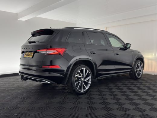 Skoda Kodiaq 1.5 TSI Sportline Business [ 7-Pers. ] (INCL-BTW) Aut. *LEATHER-MICROFIBRE | FULL-LED | ADAPTIVE-... ActivLease financial lease