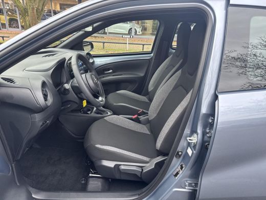 Toyota Aygo 1.0 VVT-i S-CVT Play | AUTOMAAT | 06-10141018 Voor meer informatie ActivLease financial lease