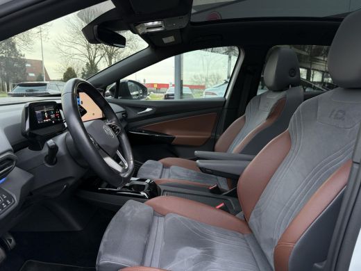 Volkswagen ID.4 First Max 77 kWh | Panorama | IQ-Light | 360 Camera | ActivLease financial lease