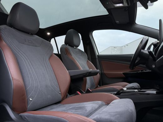 Volkswagen ID.4 First Max 77 kWh | Panorama | IQ-Light | 360 Camera | ActivLease financial lease