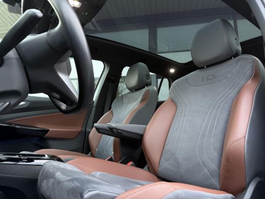 Volkswagen ID.4 First Max 77 kWh | Panorama | IQ-Light | 360 Camera | ActivLease financial lease