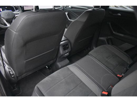 Volkswagen T-Roc 1.5 TSI 150PK R-line | TREKHAAK | STOELVERW. | CAMERA ACHTER | ADAPT. CRUISE | APP. CONNECT | AIR... ActivLease financial lease