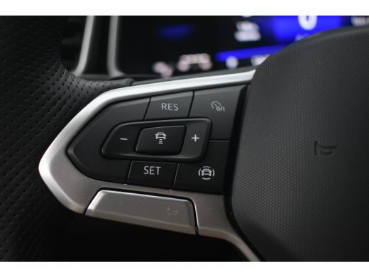 Volkswagen T-Roc 1.5 TSI 150PK R-line | TREKHAAK | STOELVERW. | CAMERA ACHTER | ADAPT. CRUISE | APP. CONNECT | AIR... ActivLease financial lease