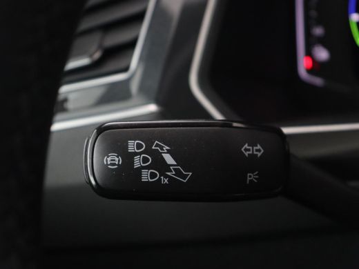 Volkswagen Tiguan 1.4 eHybrid R Line | Panoramadak | Trekhaak | Stoelverwarming | Camera | 20'' | Park Assist | Car... ActivLease financial lease